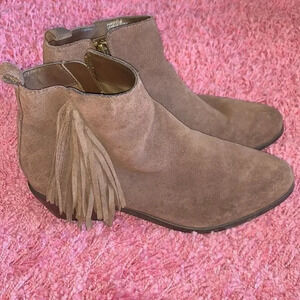 Steve Madden Fringe Brown Booties Size 7.5